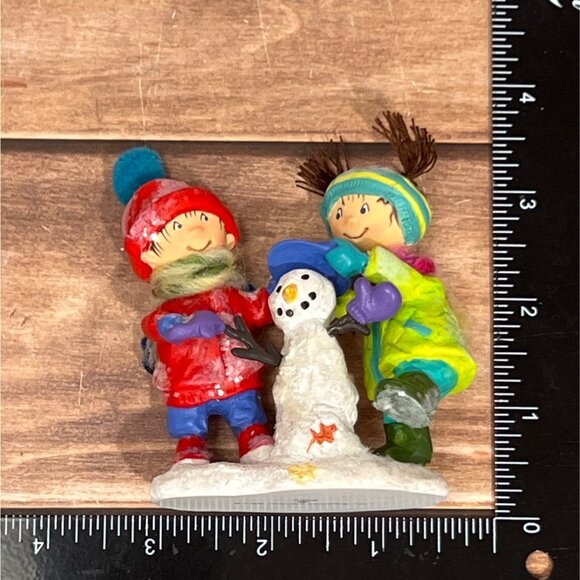 2008 HALLMARK KEEPSAKE ORNAMENT QXG7231 FIRST SNOWMAN OF THE YEAR BUILDING - Picture 10 of 11